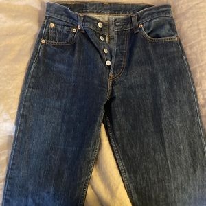 Women’s vintage 501 Levi’s dark wash